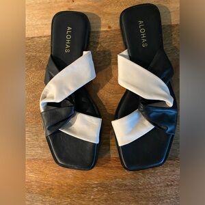 ALOHAS Black and White Twist Slide Sandals